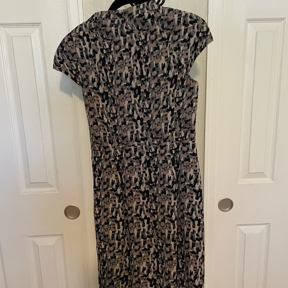 Ann Taylor Cap Sleeve Dress - Picture 5 of 5